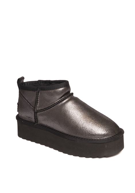 Black leather ankle boot COLORS OF CALIFORNIA | YWPLAMETPLATFROMBOOT-BKBK